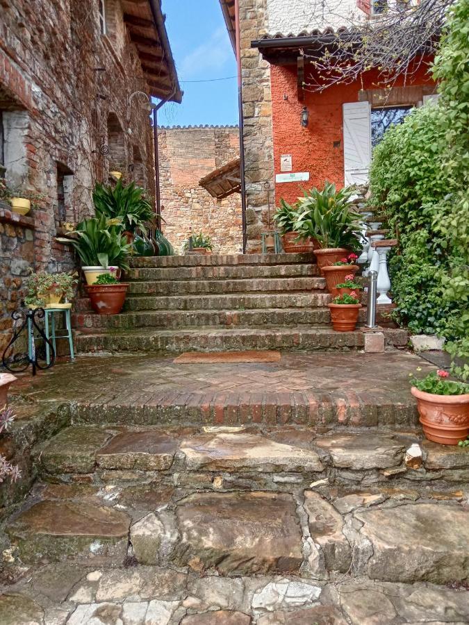 Penzion Morelli House Montalbo Exteriér fotografie